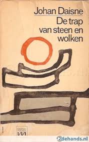 De trap van steen en wolken