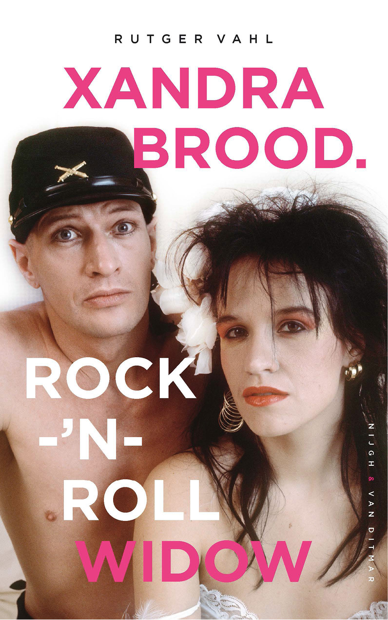 Xandra Brood. Rock-'n-roll widow