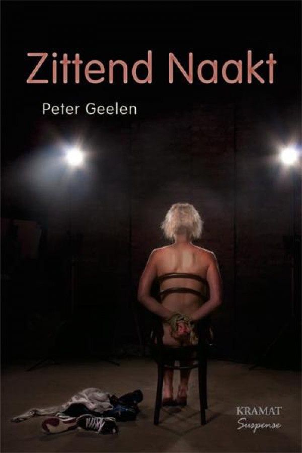 Zittend naakt